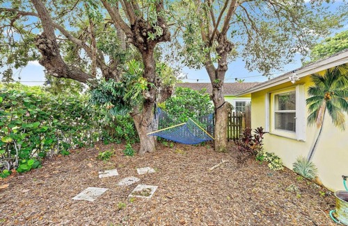 Parrot Cove House | Entire 3BR LakeWorth House near Golf and Beaches