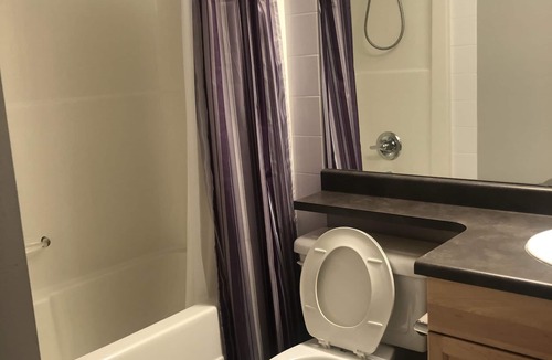 Southwest Edmonton Apartment | ★ ENTIRE COZY CONDOMINIUM ★