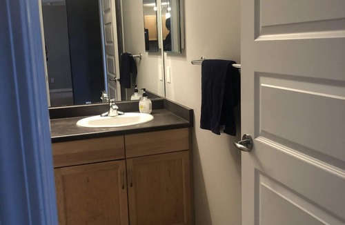 Southwest Edmonton Apartment | ★ ENTIRE COZY CONDOMINIUM ★