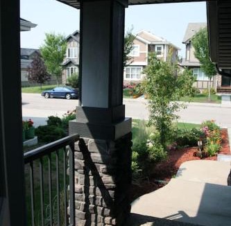 West Edmonton House | Entire Home AC 4Beds Sleeps 8 Double Garage Near WEM Free Wifi & Netflix