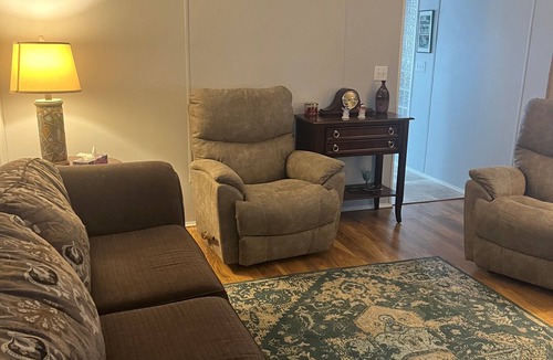 Prince George House | Entire home to yourself, 7 minutes to down town! All amenities you would need