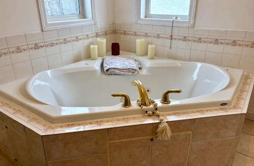 West Edmonton Villa | Entire home with backyard