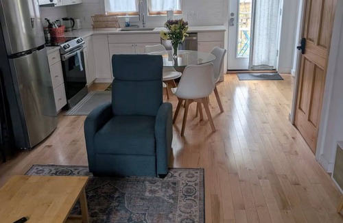 New North End House | Entire House. 2+ bed, 2 bath near Lake & bikeway
