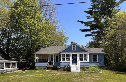Freeport House | Entire House Downtown Freeport, Walking Distance to Everything!