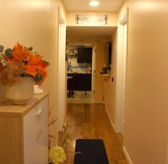 Southeast Edmonton Apartment | Entire suite Queen BRM Big Window Prvt Entry Patio