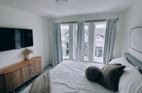 Airdrie House | Entire townhouse with garage
