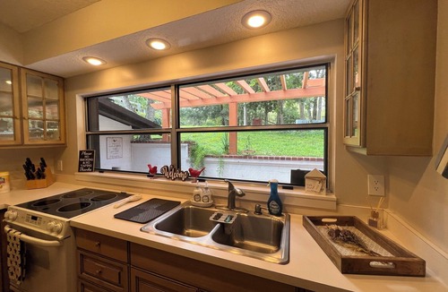 Eustis House | Equestrian Lakefront Cottage