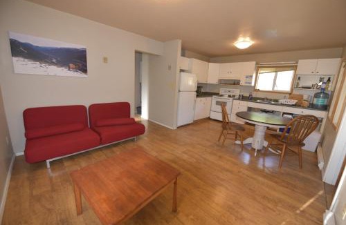 Boston Bar Cabin | Equus Acres