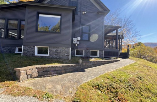 Manchester Center House | Escape to Shadow Peak Retreat: Your Luxurious Vermont Getaway