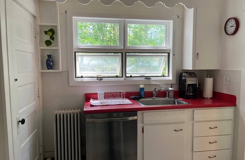 Bethlehem House | Escape to the White Mountains This Summer-Adventure Awaits Book now-Pets Ok