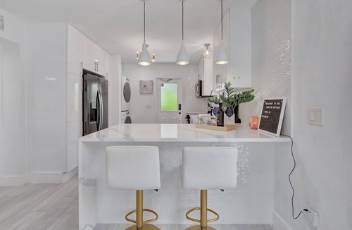 Delray Beach House | Escape to Your Beachside Oasis – Mid-Century Modern Meets Coastal Luxury