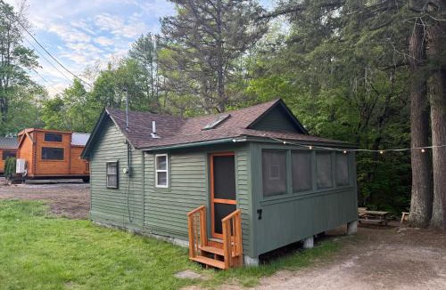 Lincoln House | EverHaus Cabin by the Brook - Harvard Brook Cabins