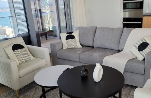 Coal Harbour Condo | Executive corporate stay in beautiful Coal Harbour.
