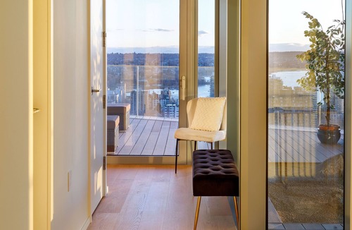 Coal Harbour Condo | Executive corporate stay in beautiful Coal Harbour.