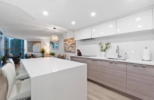 Downtown Vancouver Apartment | Executive Downtown Suite with Great City Views