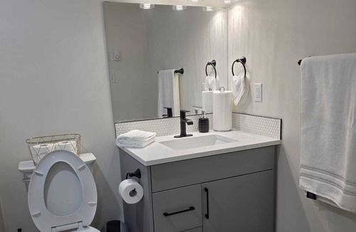 Regina House | Executive luxury suite. Unit B
