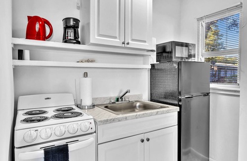 Downtown Hollywood Apartment | Executive Studio Suite @ Hollywood Beach Blvd