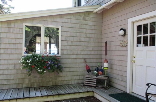 Southport Cottage | Experience coastal charm at the Pine Cliff Dweller in Southport, ME.