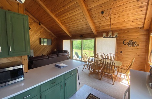 Mount Holly House | Experience mountain bliss! Just a 15-min ride to Okemo