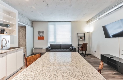 Gateway District Apartment | Explore Cleveland! Modern Apartment in the City