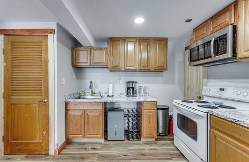 Norton Cottage | Explore the Northeast Kingdom! Home w/Deck