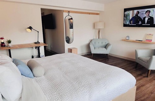 Sandusky Hotel | Explorer Rest & Recreation