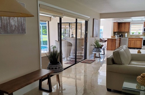 Florida Ridge House | Exquisite Vero Beach HEATED/Pool House on Golf Course