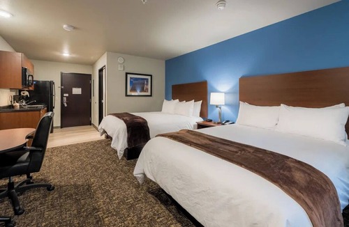 Rock Springs Hotel | Extended-Stay Lodging Near Flaming Gorge Recreation Area