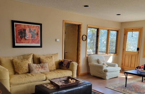 Estes Park Cottage | Extended Stays Only 30 + days. Email owner for special pricing & availability.
