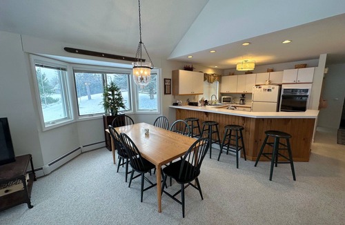 Carroll Condo | F14 Bretton Woods Condo along golf course, short walk from Omni Mount Washington Hotel!