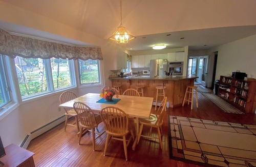 Carroll House | F28 Fairway Village home on the Mt. Washington golf course! Walk to Mt Washington Hotel