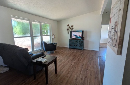 Greeley House | Fabulous 3-bedroom duplex in friendly Greeley