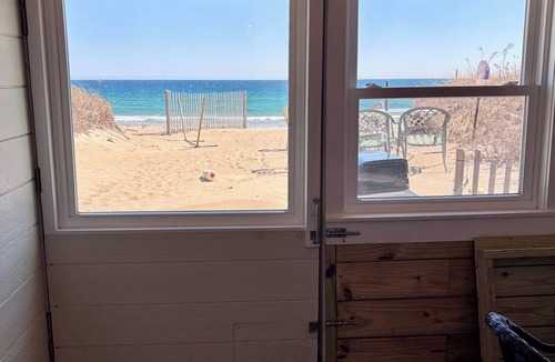 Salisbury House | Fabulous 3 BR, 2 full bath with all amenities ON THE SAND on Salisbury Beach
