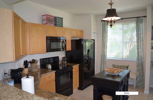 Palm Beach Gardens Condo | FABULOUS Turn-Key Condo in an Exclusive Gated Community - Palm Beach Gardens