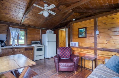 East Kootenay Hotel | Fairmont Creek Property Rentals Timbers Resort