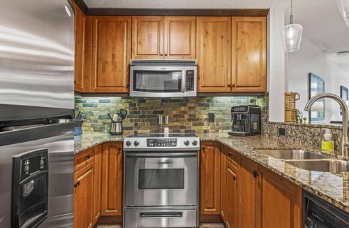 Canmore Condo | Falcon`s Nest, Nest in the Rockies