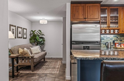 Canmore Condo | Falcon`s Nest, Nest in the Rockies
