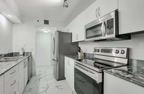 Brickell Condo | Fall in love with Brickell - Your Miami home