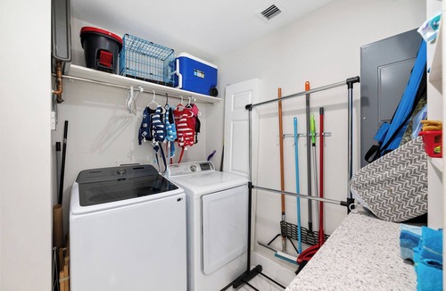 Lighthouse Point House | Family and Pet Friendly Wife and kids Will Love this Place Clean Safe - Duplex