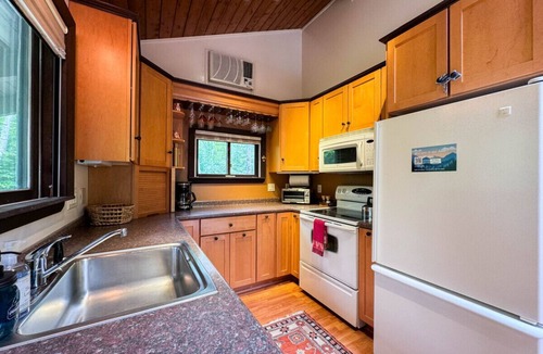 Jackson Ski Chalet | Family Chalet Near Story Land | Private Hot Tub!