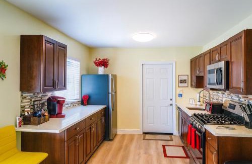 Edgewood House | Family, Couples Retreat near Airport, Cruise Port & Beaches