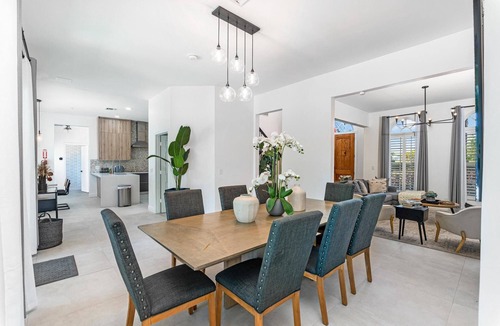Hillsboro Pines Villa | Family estate w/private pool & basketball court