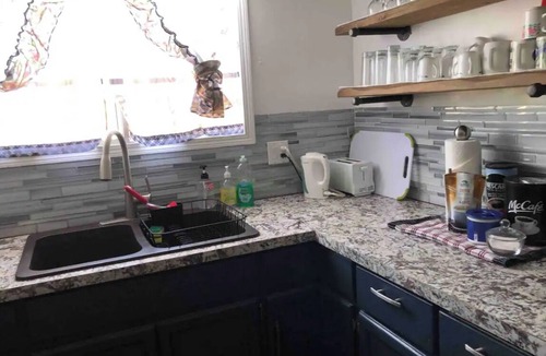 Hinton Apartment | Family Friendly 3BR Hinton Retreat : Gateway to Jasper National Park