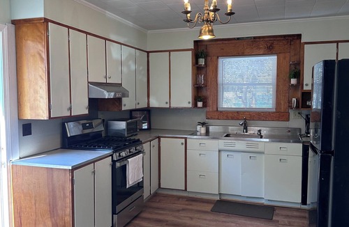 Lyndon Center House | Family-Friendly 3BR Home Burke Mountain & Kingdom Trails Quiet, Sunlit, Sleeps 6