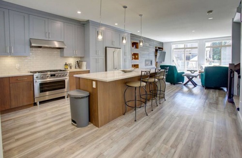 Nicklaus North House | Family Friendly 3BR: Sleeps 8, Walk to Golf Course. Private Hot tub, Patio & BBQ