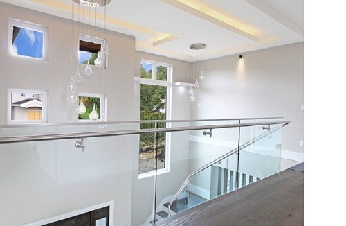 Burnaby Apartment | Family Friendly 6 Bed Rooms house - The Chateau Modern & Luxurious
