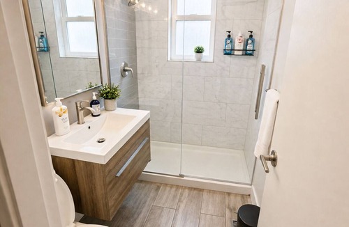 Burnaby House | Family Friendly Cozy Corner