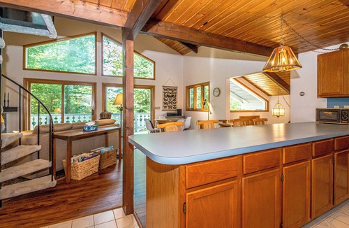 Jackson Ski Chalet | Family friendly mountain chalet near Storyland!