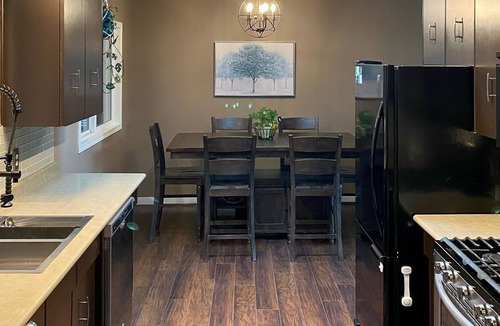 Westbank House | Family getaway in the heart of West Kelowna’s wine country - Legal