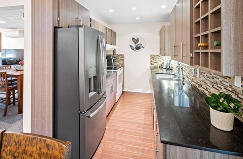 Victoria House | Family Home in the Seaside Community